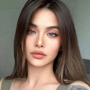 Model wearing Diamond Gray I Contact Lenses