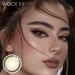 Model wearing Sugar Brown Contact Lenses