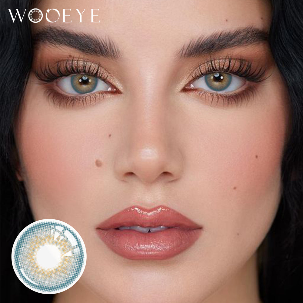 Model wearing Pola Blue Contact Lenses