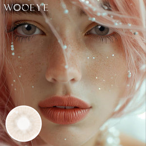 Model wearing Mousse Brown II Contact Lenses