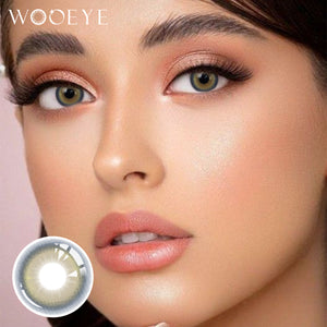 Model wearing Halo Brown Contact Lenses