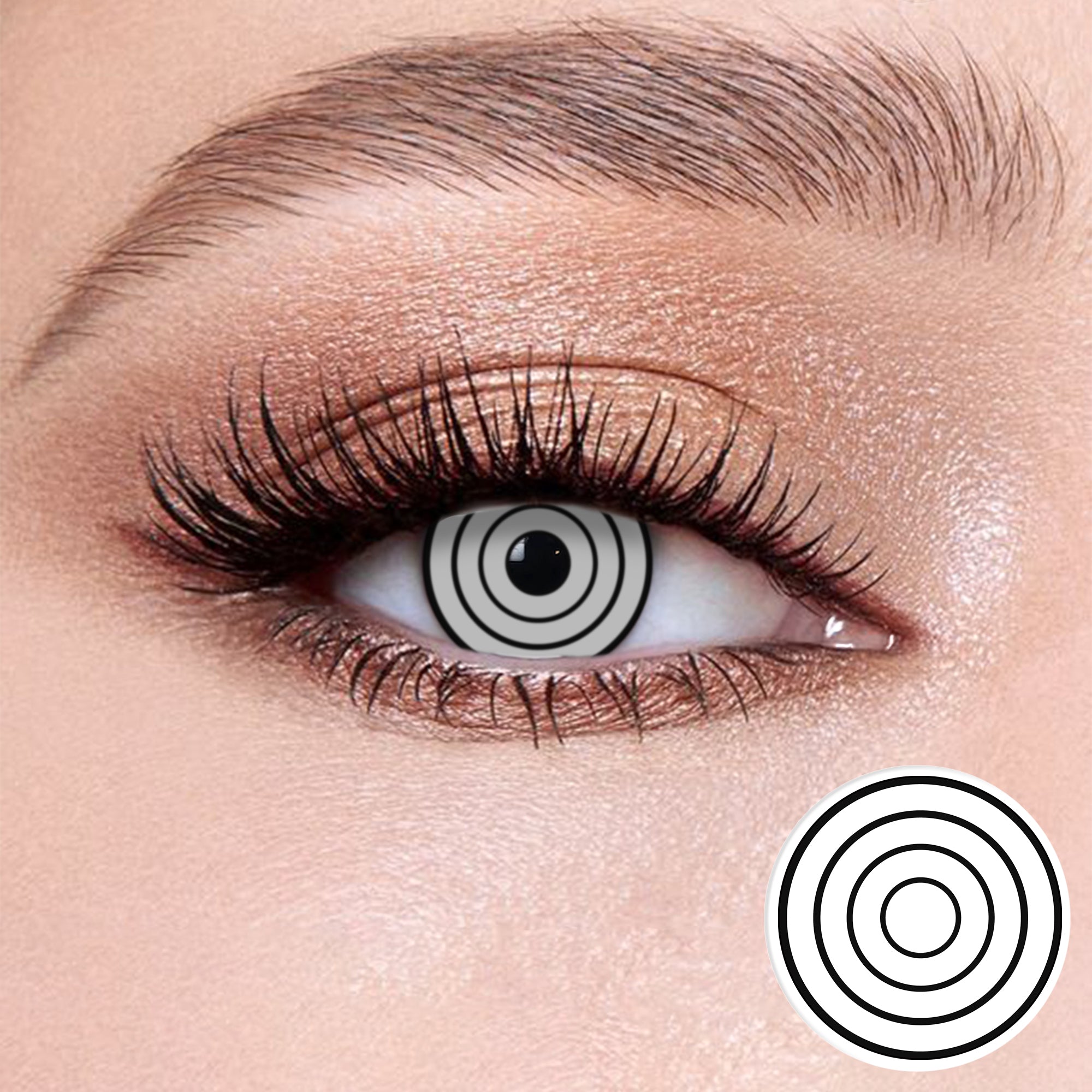 The effect of wearing Bat Ⅳ Contact Lenses, with a close-up of the product in the lower right corner