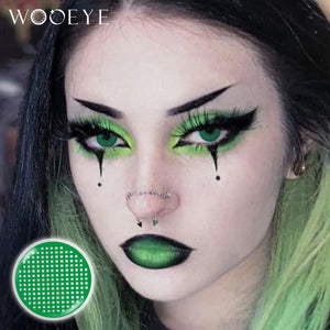 Model wearing Grid Green Contact Lenses