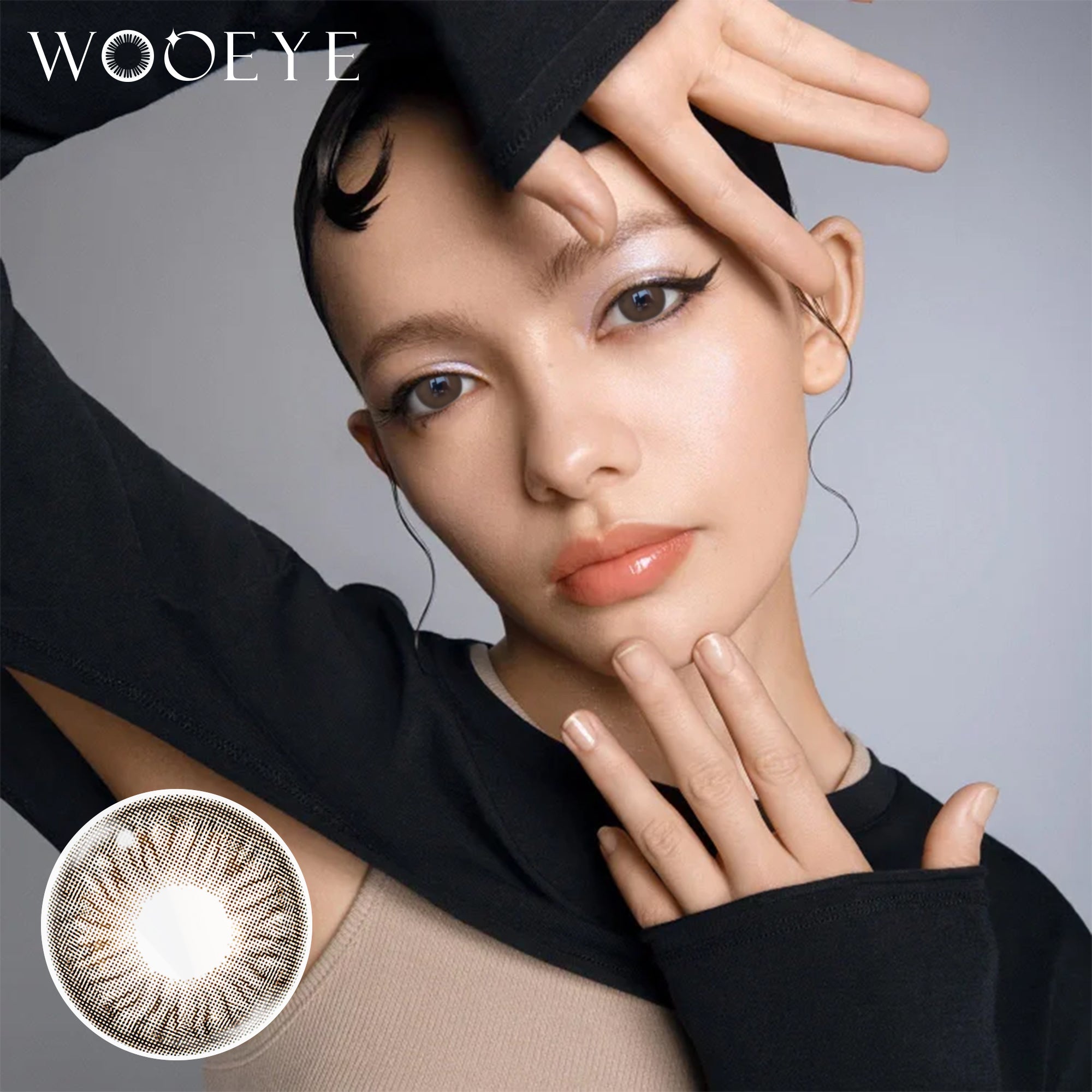 Model wearing Chocolate Oat Gray II Contact Lenses