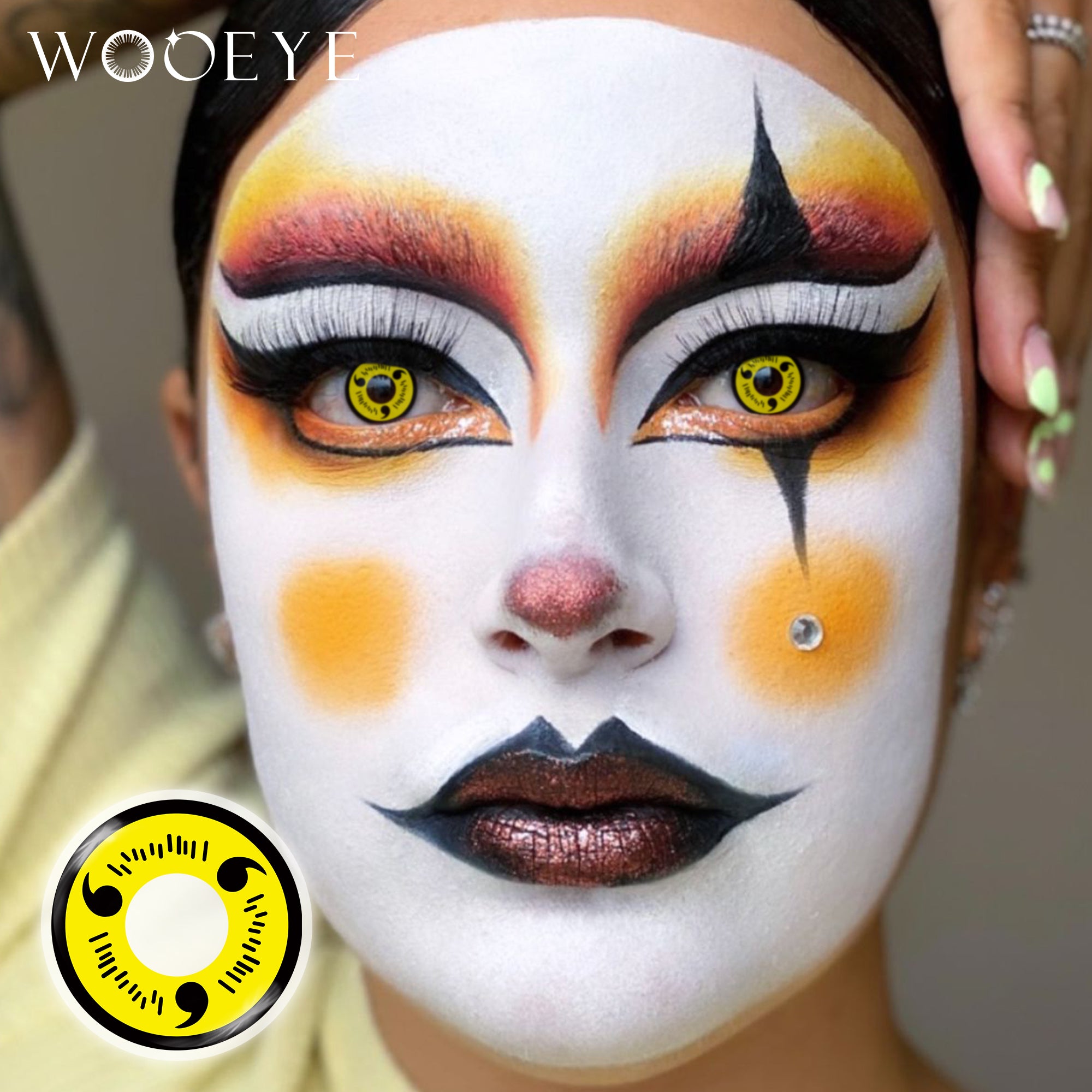 Model wearing Yellow Sharingan Contact Lenses