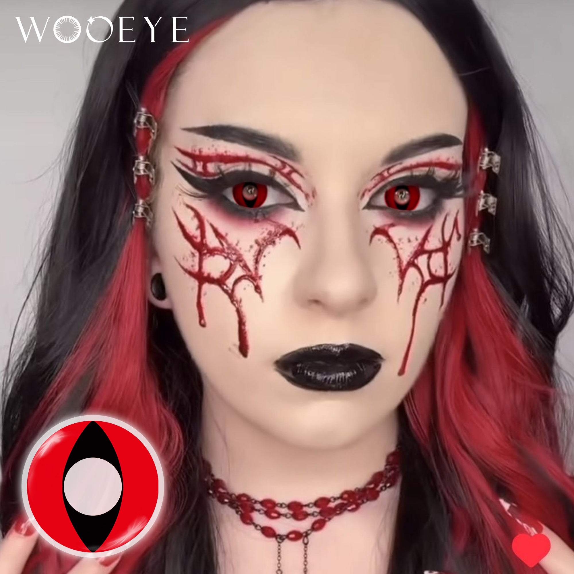 Model wearing Satan I  Contact Lenses
