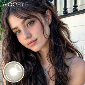 Model wearing Queen Gray I Contact Lenses