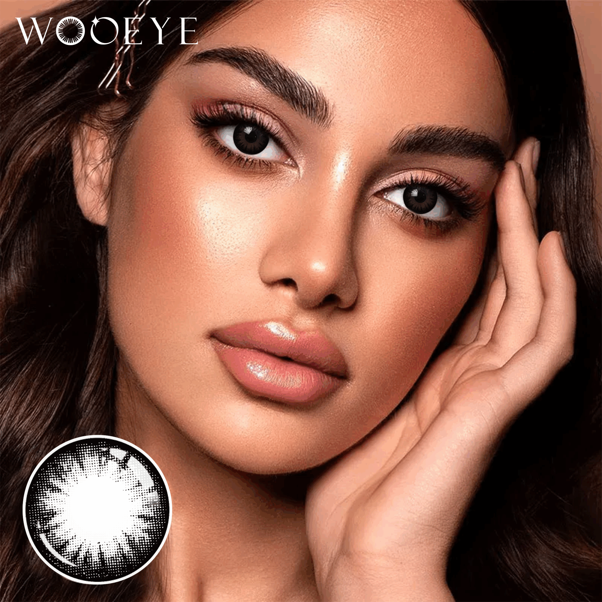 The girl's face is looking straight ahead, the upper left is the Wooeye logo, and the lower left is a close-up of the pearl black contact lens