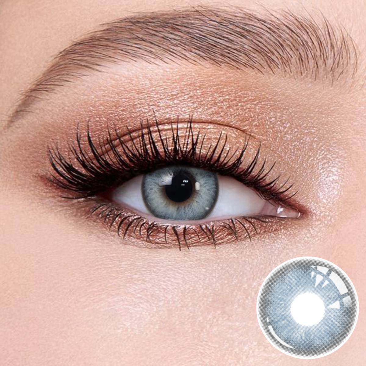 Irish Blue contact lenses on the eyes, close-up of the product on the lower right